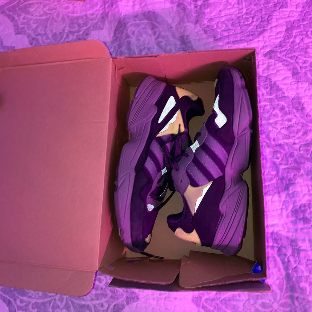 Adidas falcon shoes